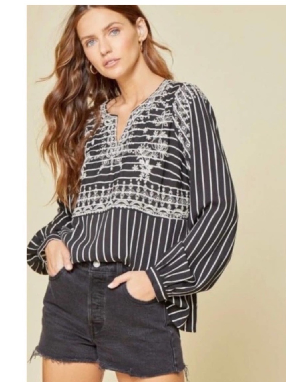 EUC Women’s SAVANNA JANE Striped Black/White Long-Sleeve Embroidered Blouse (M)